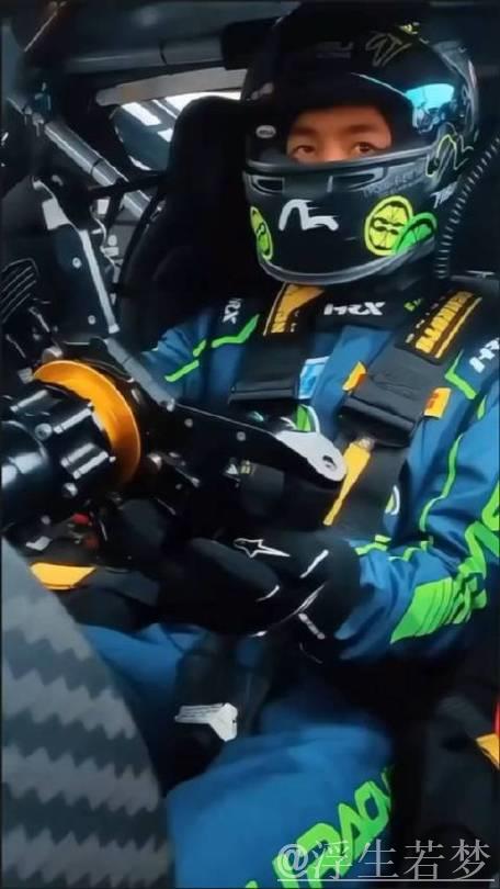 赛车冠军深度解析安全防护措施